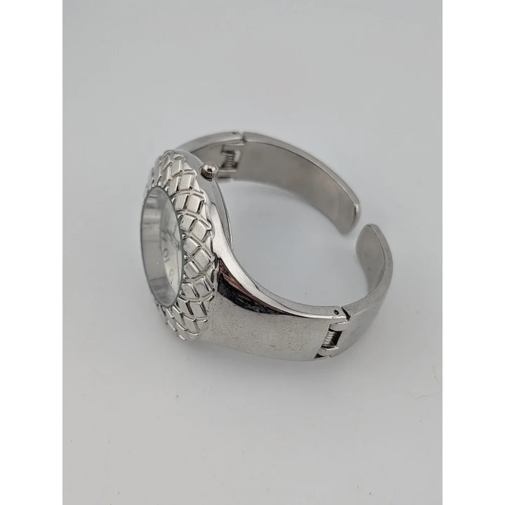 Geneva Platinum Women's Bangle Watch 42mm Silver Case- New Battery
